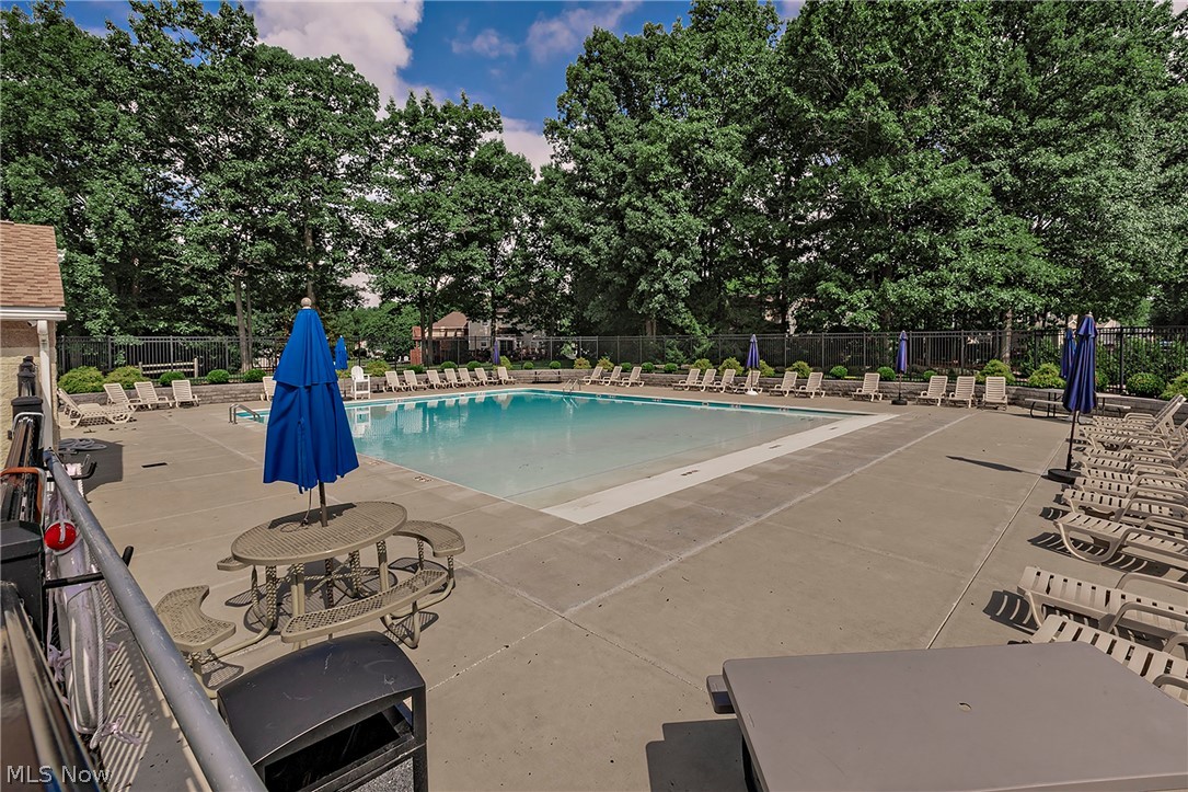 Ivy Hill/Aurora Shores Condo - Residential