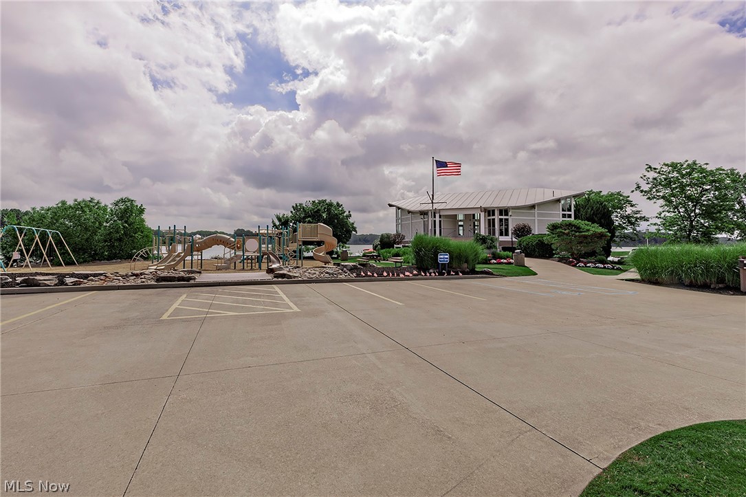 Ivy Hill/Aurora Shores Condo - Residential