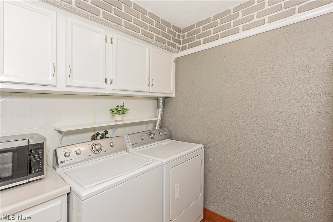 Ivy Hill/Aurora Shores Condo - Residential