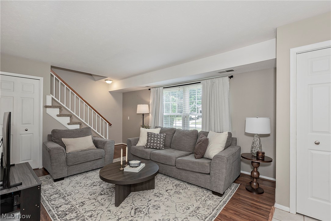 Ivy Hill/Aurora Shores Condo - Residential