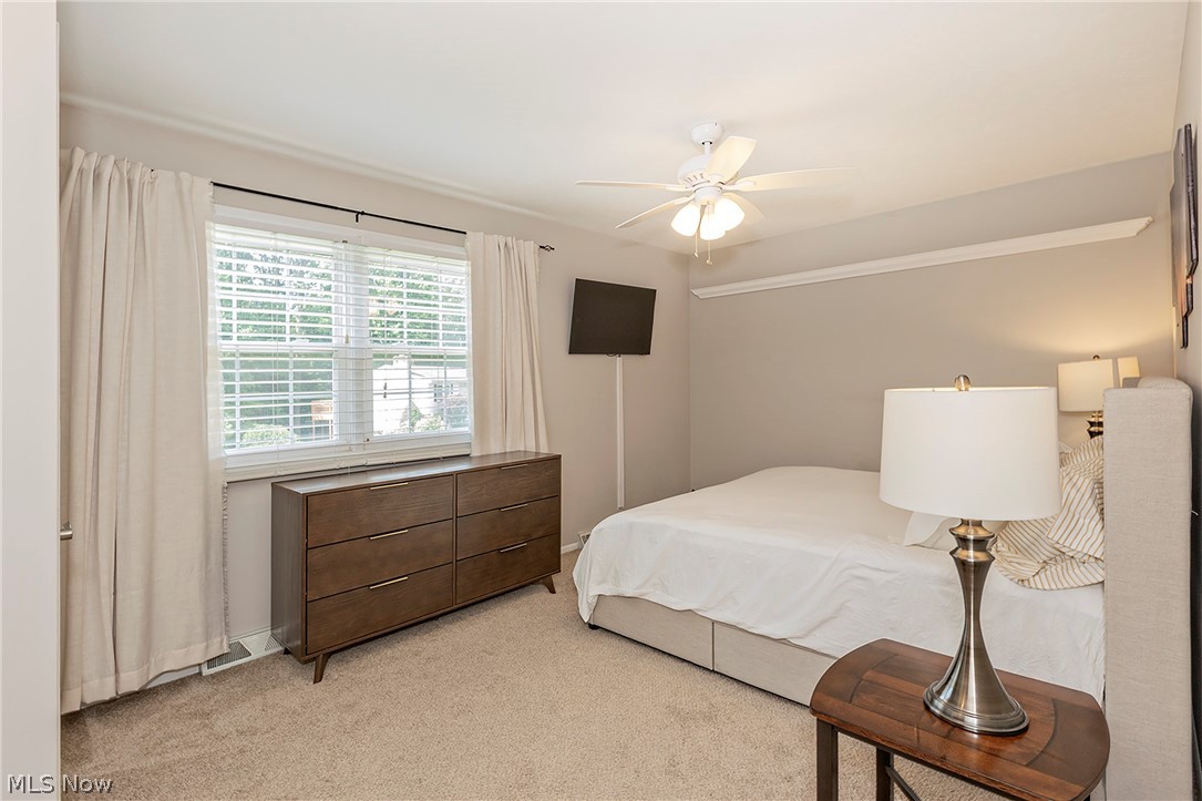 Ivy Hill/Aurora Shores Condo - Residential