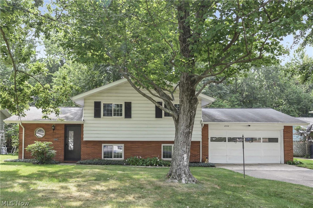Move right into this beautifully updated split-level in North Olmsted. The home features a brand-new kitchen, fully renovated bathrooms, new flooring, recessed lighting, fresh paint, new carpet, a new HVAC system (2026), newer windows, and a full set of new 2026 kitchen appliances. The washer and dryer (approximately three years old) are also included. Conveniently located close to schools, shopping, dining, parks, and highway access, this home offers quality updates and immediate occupancy for its next owner.