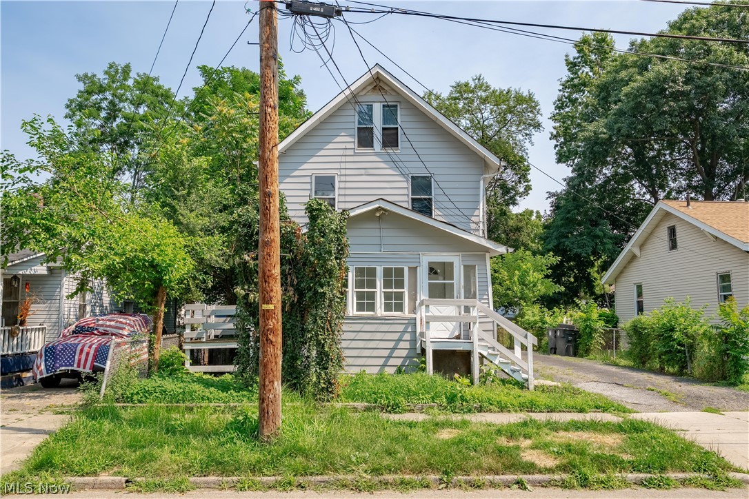 Welcome to 757 Baird St., Akron! This spacious 5-bedroom, 1.5-bath home offers plenty of flexibility for both homeowners and investors. The main level features a convenient half bath just off the kitchen, while the home's generous layout provides ample living space for a growing family or multiple occupants. Previously used as a rental property, the home is now vacant and move-in ready, making it an excellent opportunity to add to your investment portfolio or make it your own primary residence. Outside, you'll find a detached one-car garage and a manageable yard with room to enjoy. Whether you're looking for your next investment or a home with plenty of space at an affordable price, 757 Baird St. is full of potential. Schedule your private showing today!