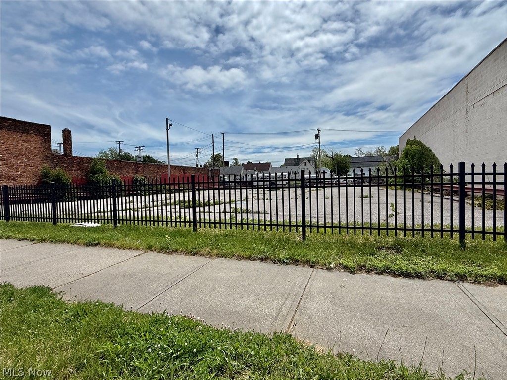 Merchant E O Williams J M Hoyt - Commercial Sale