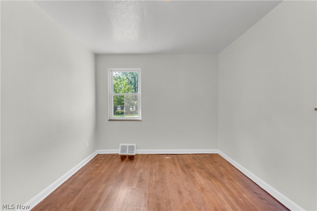 Knickerbocker Land Cos Erie S - Residential Income