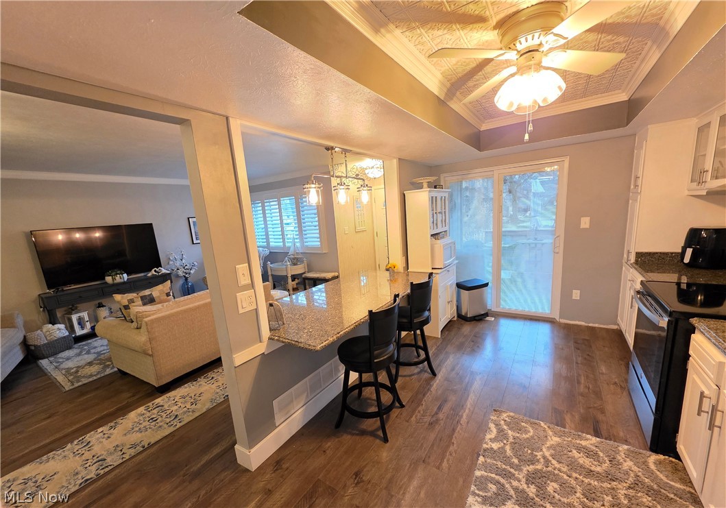 Harbour Light Condo 02 - Residential