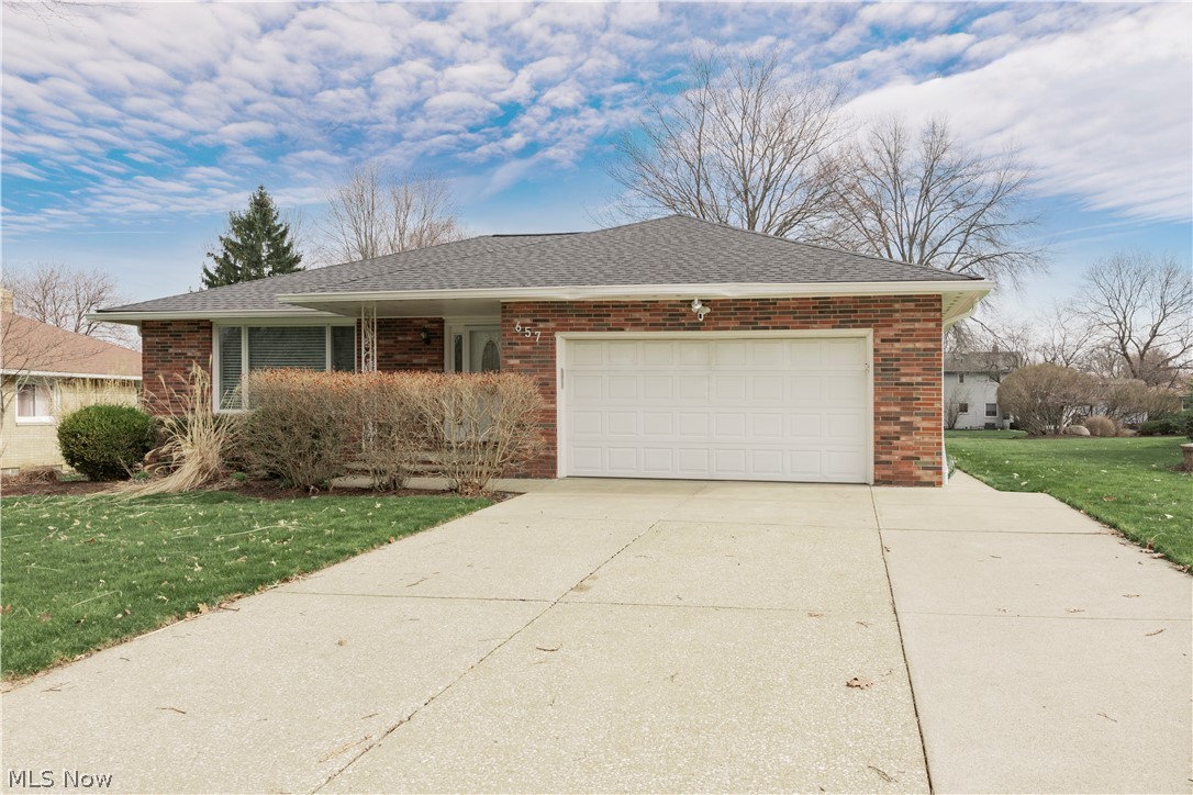Well-built brick ranch in deslrable Williamsburg area of Highland Heights! Professionally designed & installed galley style kitchen featuring quartz countertops and full height quartz backsplash. Primary bedroom with  en-suite bath that was remodeld in 2024. The other 2 bedrooms are served by a hallway bath.  All rooms (except bathrooms & laundry room) feature beautifully refinished oak wood flooring. Main part of interior was painted at the time that the kitchen was remodeled 3 years ago. Spacious family room opens via sliders to large deck for warm weather enjoyment All wiindows were replaced 6 years ago with top grade Anderson windows. Roof was torn off & replaced with architectural shingles. Gutters were repalced with larger 6 inch gutters. All remodeling was accomplished by skilled tradesmen. Large basement recreation room (44x12) with carpet & drywall. 90% efficiency furnace and hot water tank around 8 years old. Highly rated Mayfield school district. CubiCasa floor plan is included in pictures.