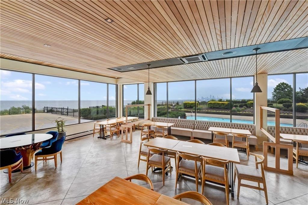 Carlyle Condo - Residential