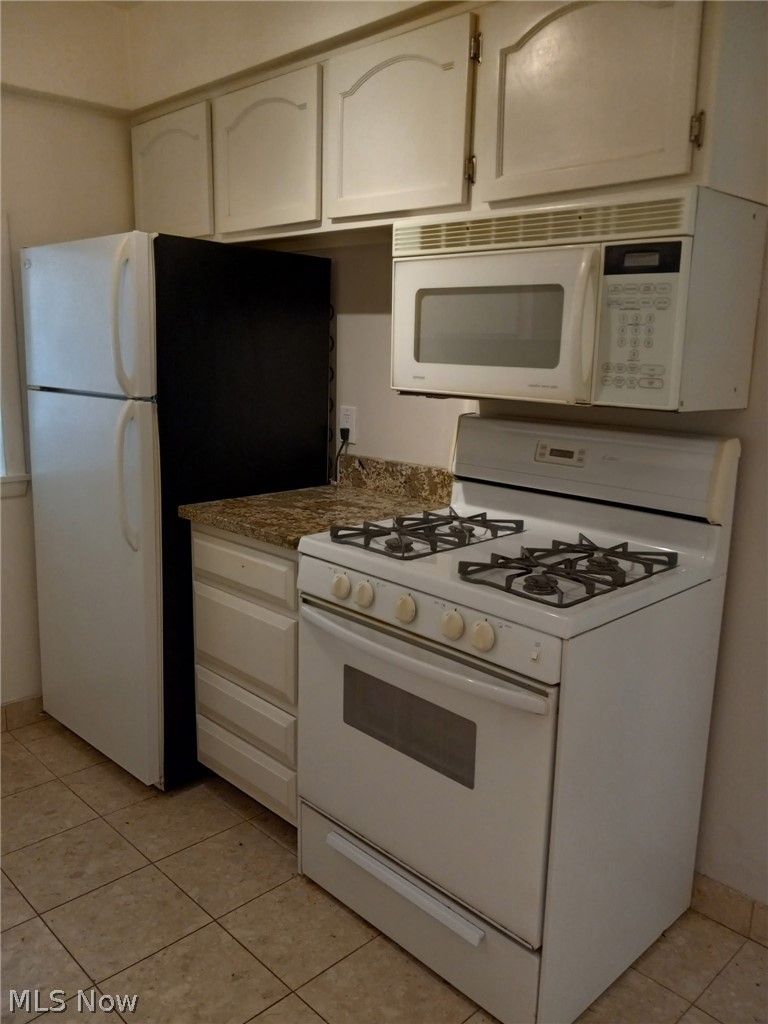 Carlyle Condo - Residential