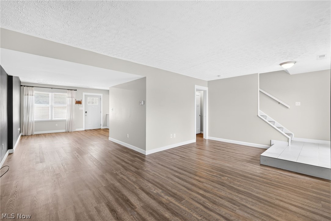 Country Club Twnhs North Condo - Residential