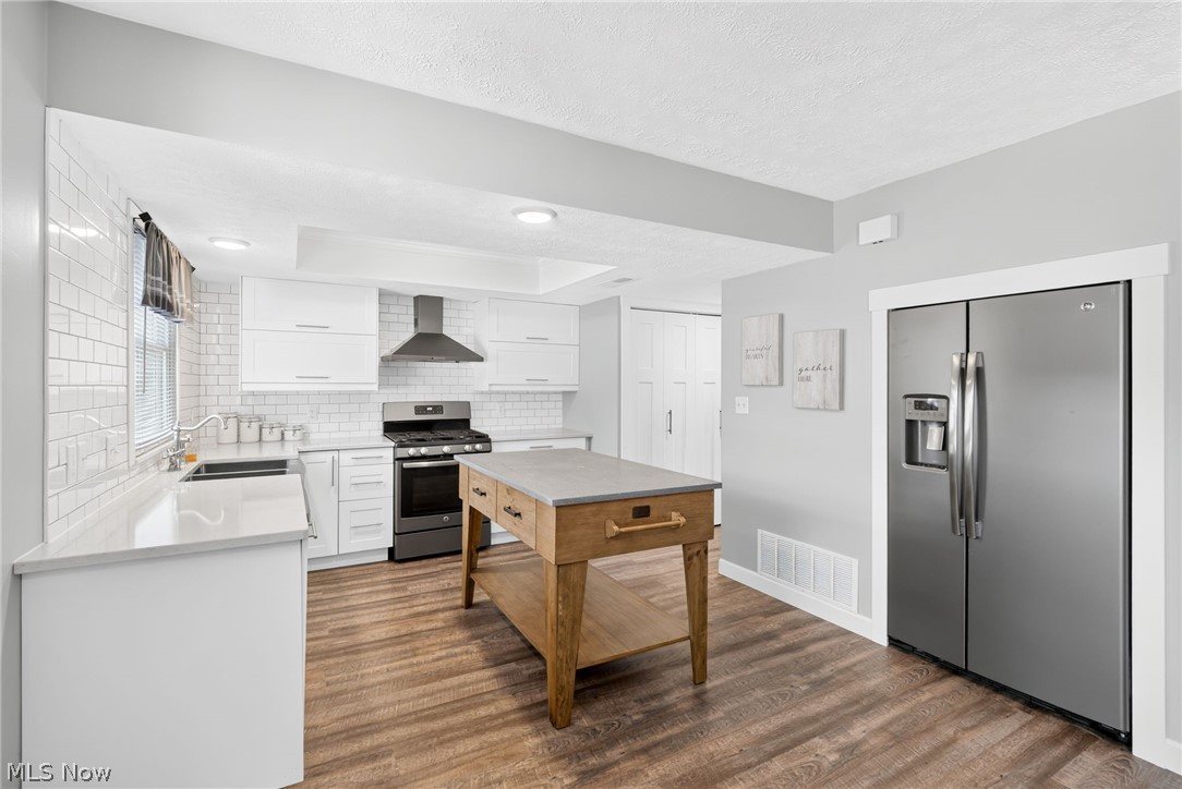 Country Club Twnhs North Condo - Residential