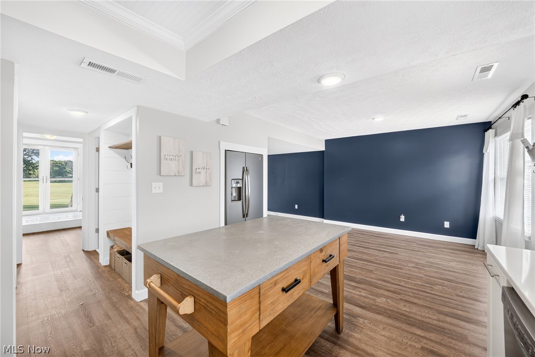 Country Club Twnhs North Condo - Residential