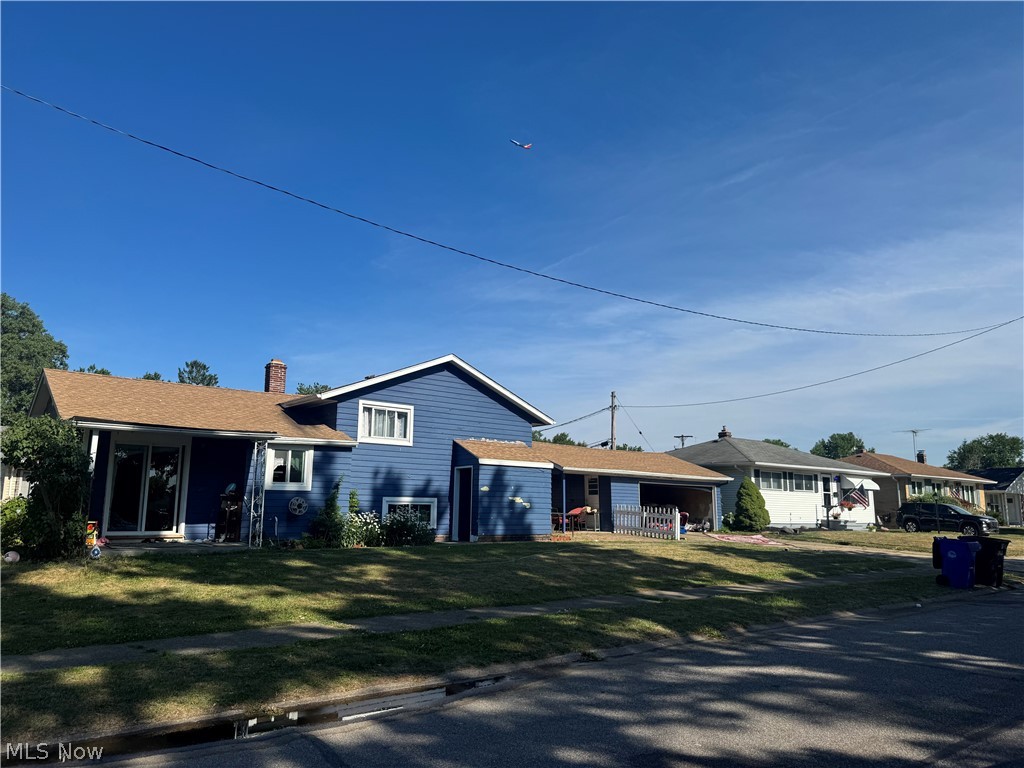 Charming 3 bedroom, 2 bath split-level on a corner lot with a flexible office that can serve as a 4th bedroom. Conveniently located near the Cleveland Metroparks, shopping, dining, and easy highway access.