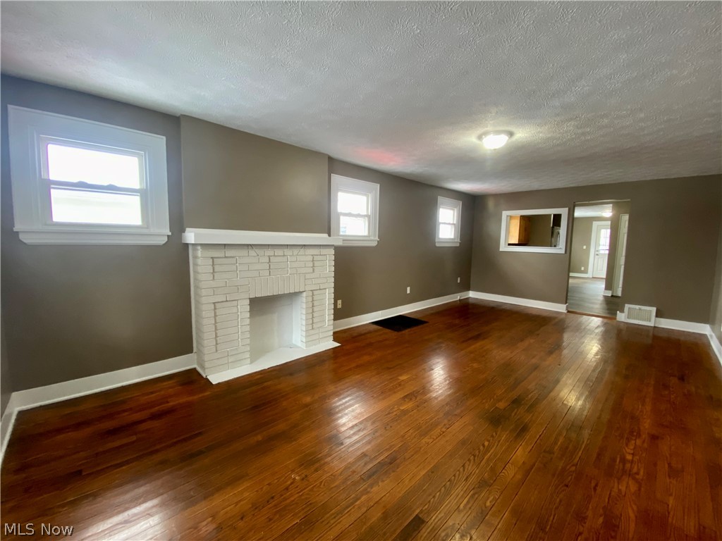 Dye & Allen - Residential Lease