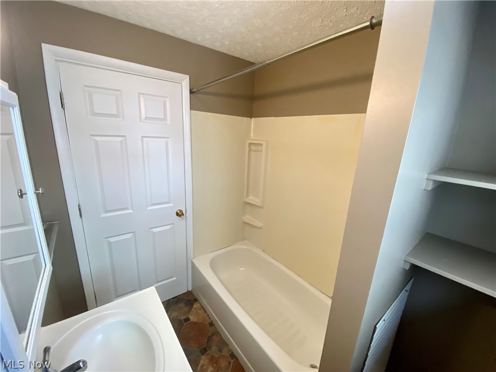 Dye & Allen - Residential Lease