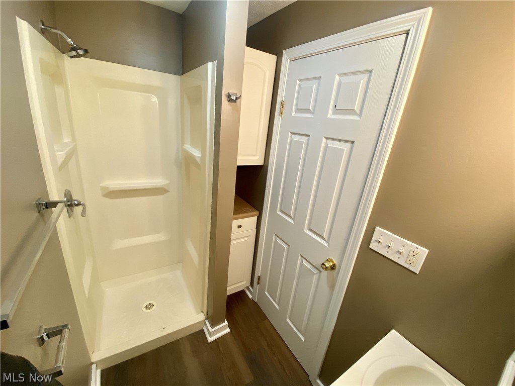 Dye & Allen - Residential Lease