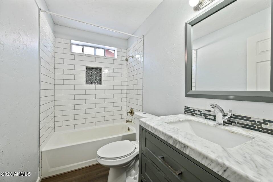 GREENWAY MEADOWS AMD - Residential Lease
