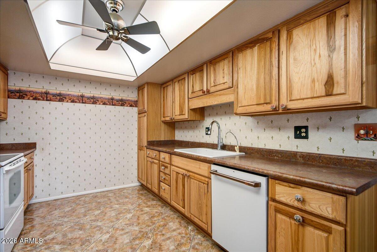 SUN CITY UNIT 17D LOTS 1 TO 127 AND TRACTS A B AND - Residential