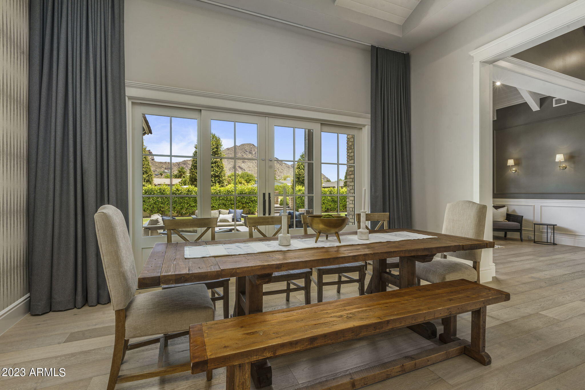 REGENTS PARK - Residential
