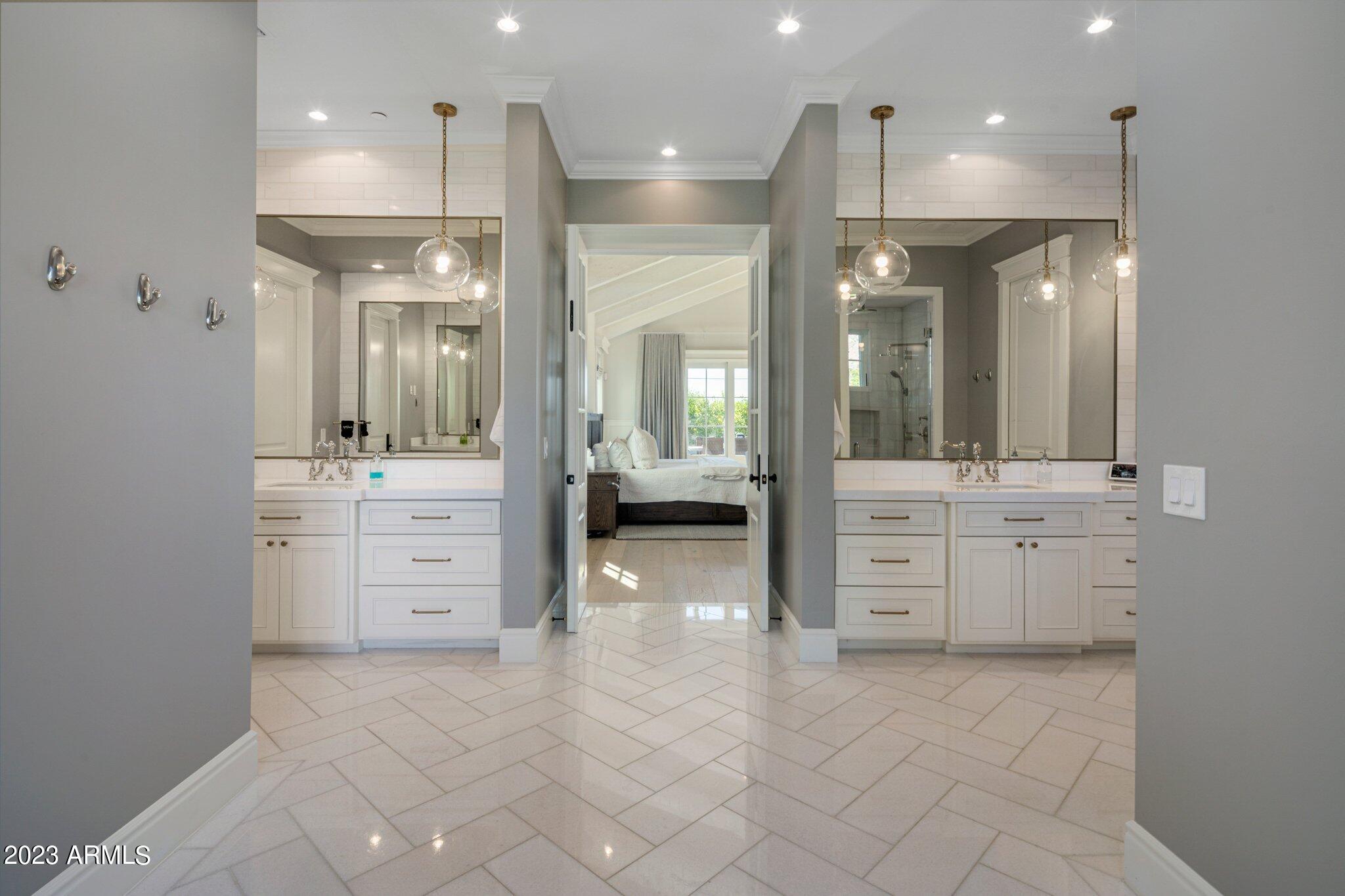 REGENTS PARK - Residential