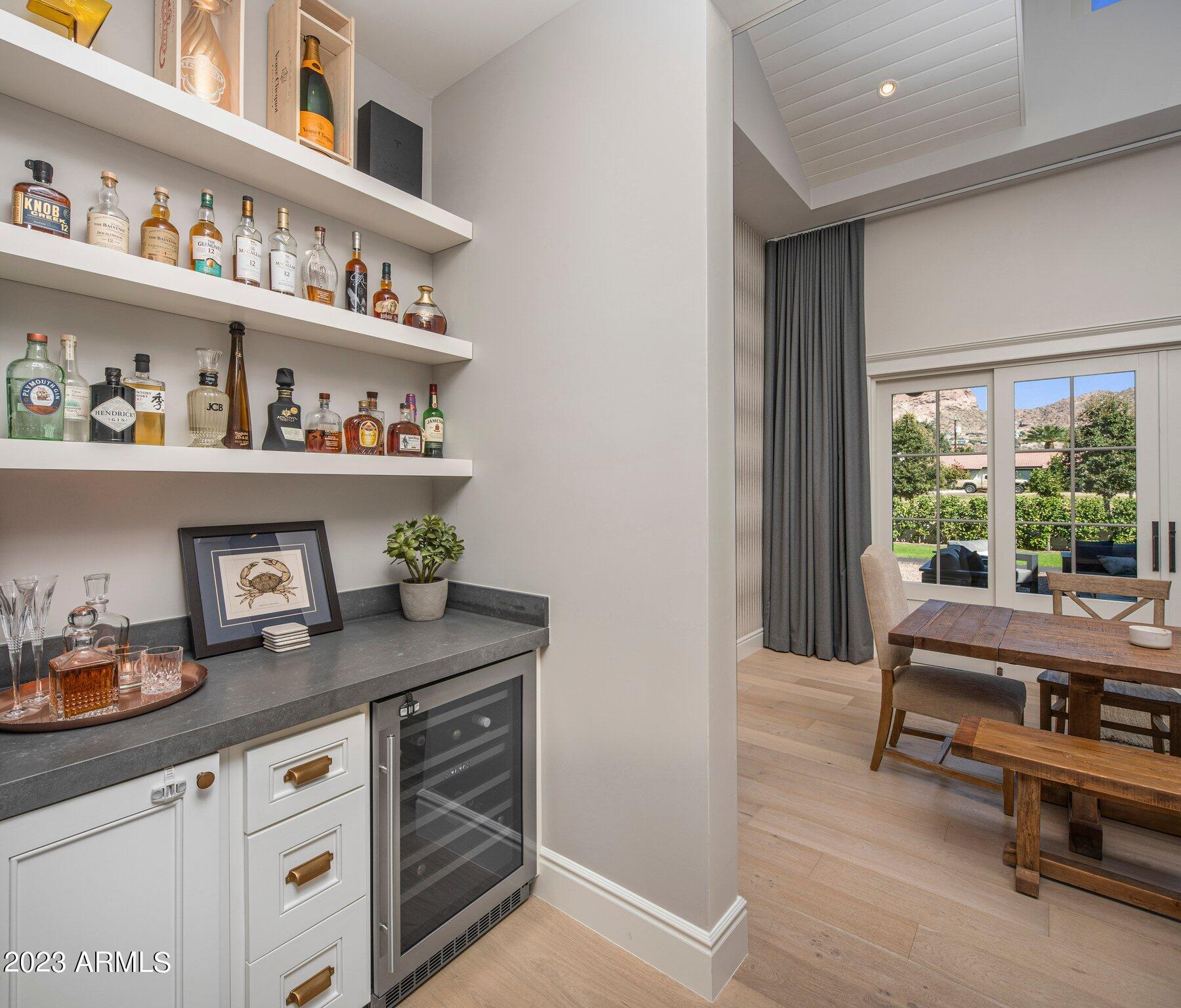 REGENTS PARK - Residential