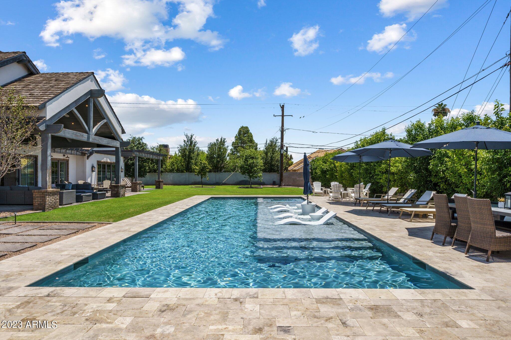 REGENTS PARK - Residential