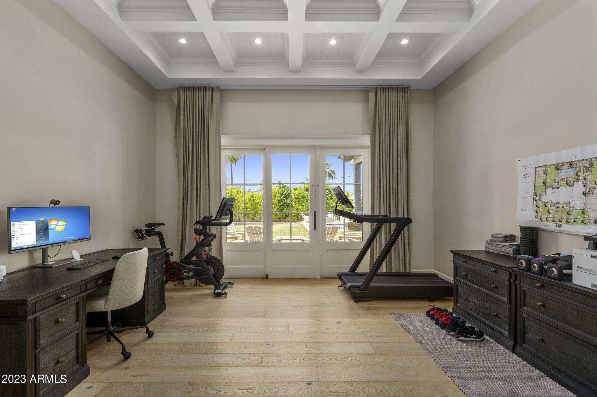 REGENTS PARK - Residential