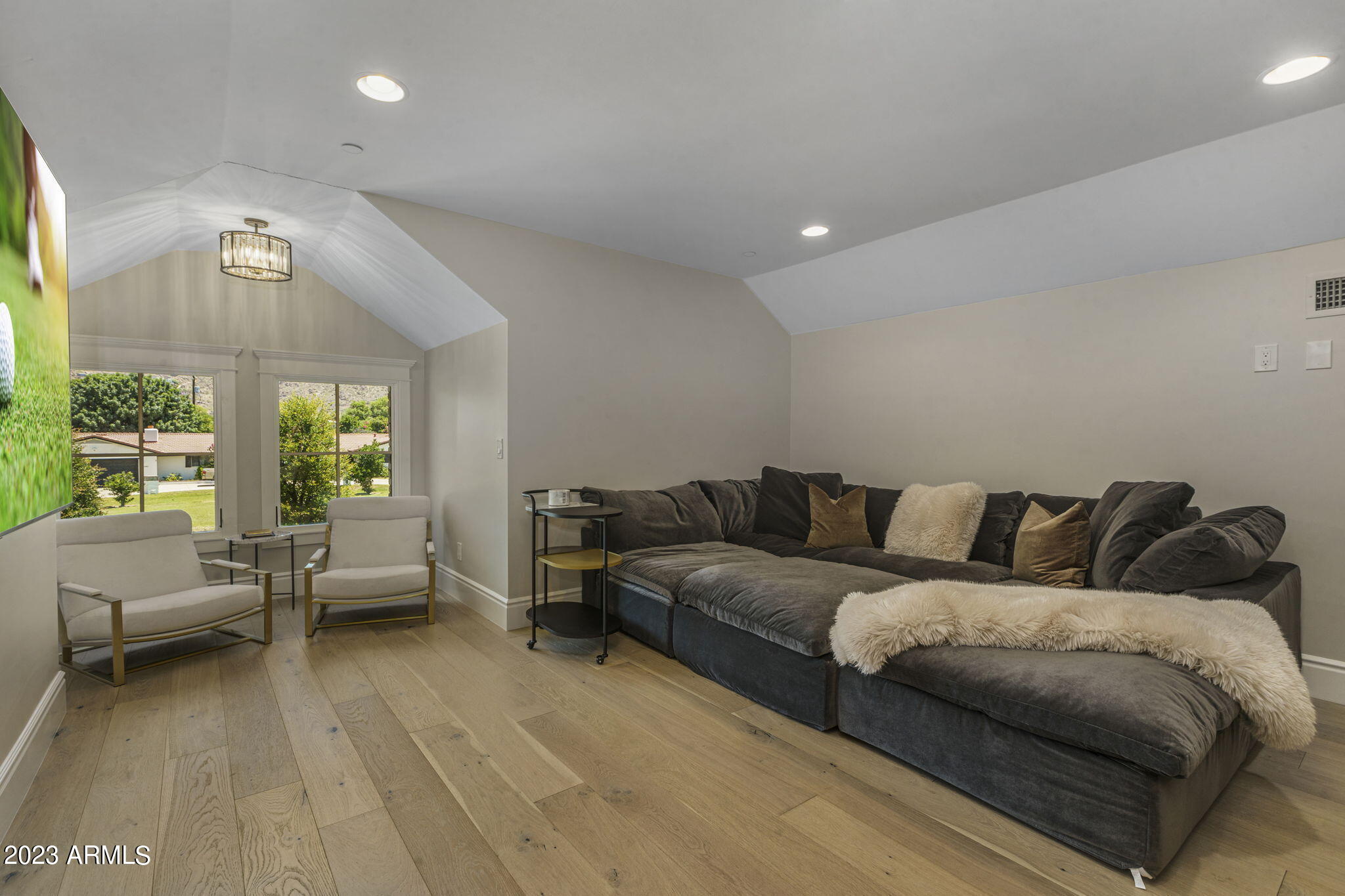 REGENTS PARK - Residential