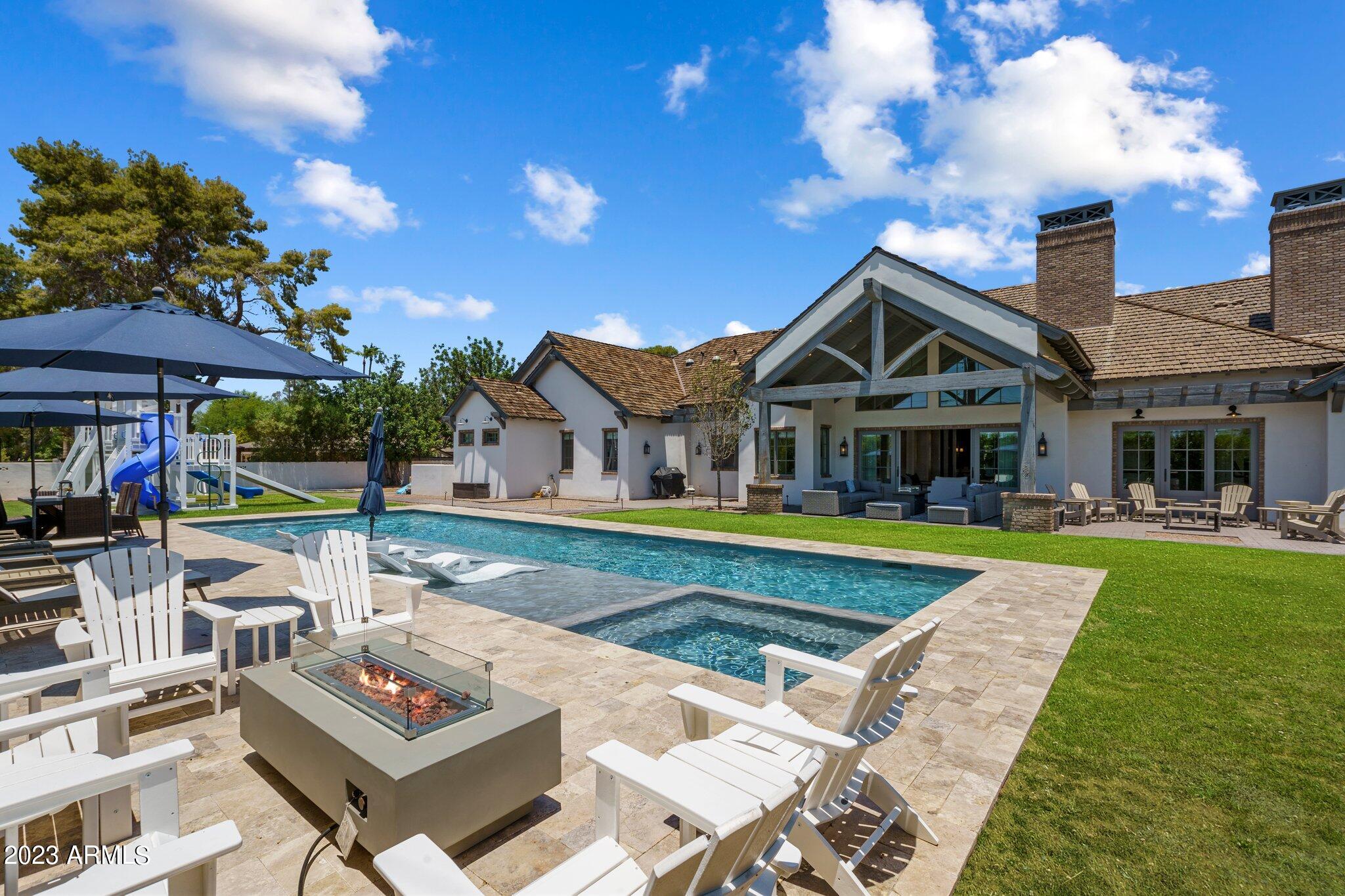 REGENTS PARK - Residential