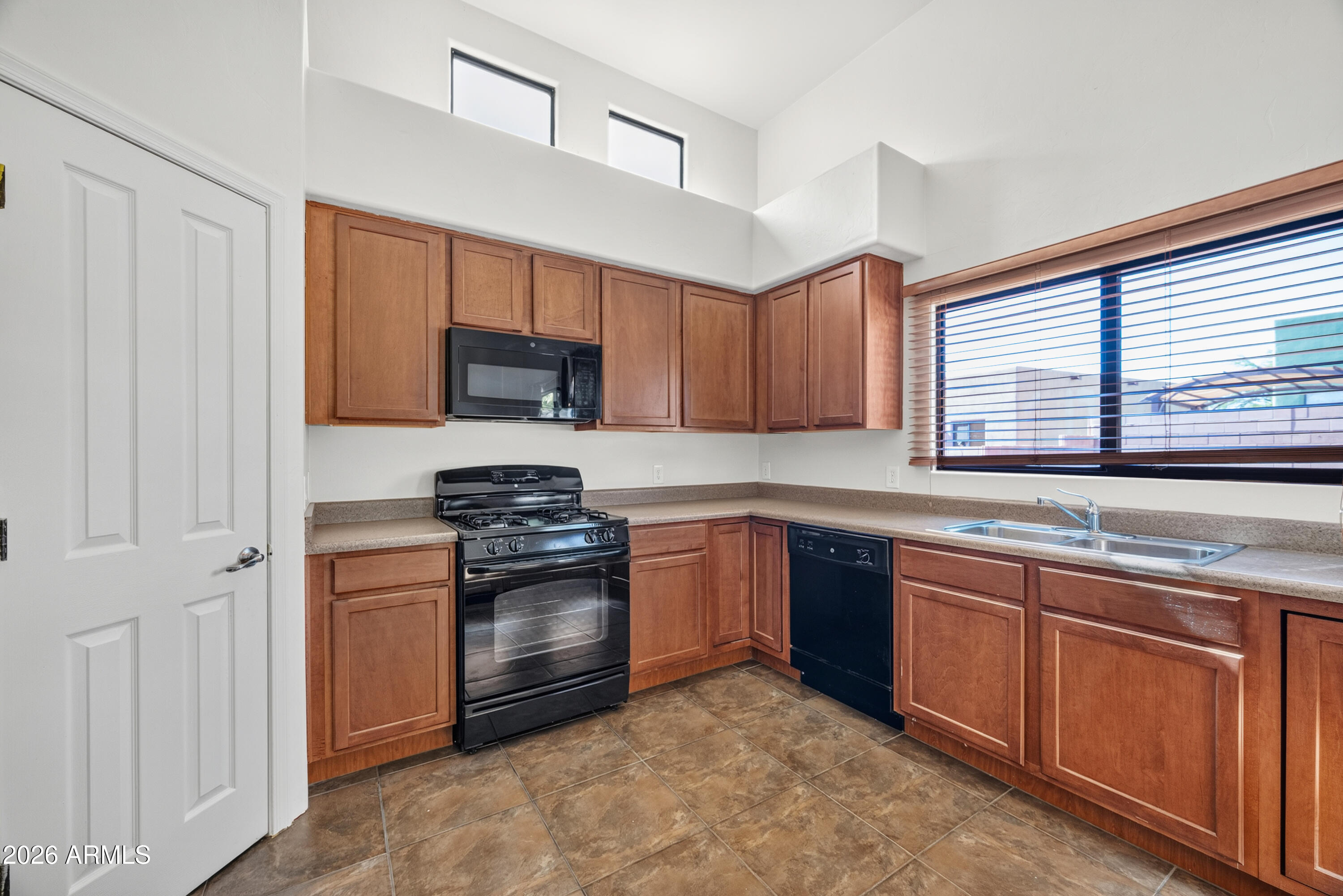 LEGENDS VALIENTE 2 - Residential