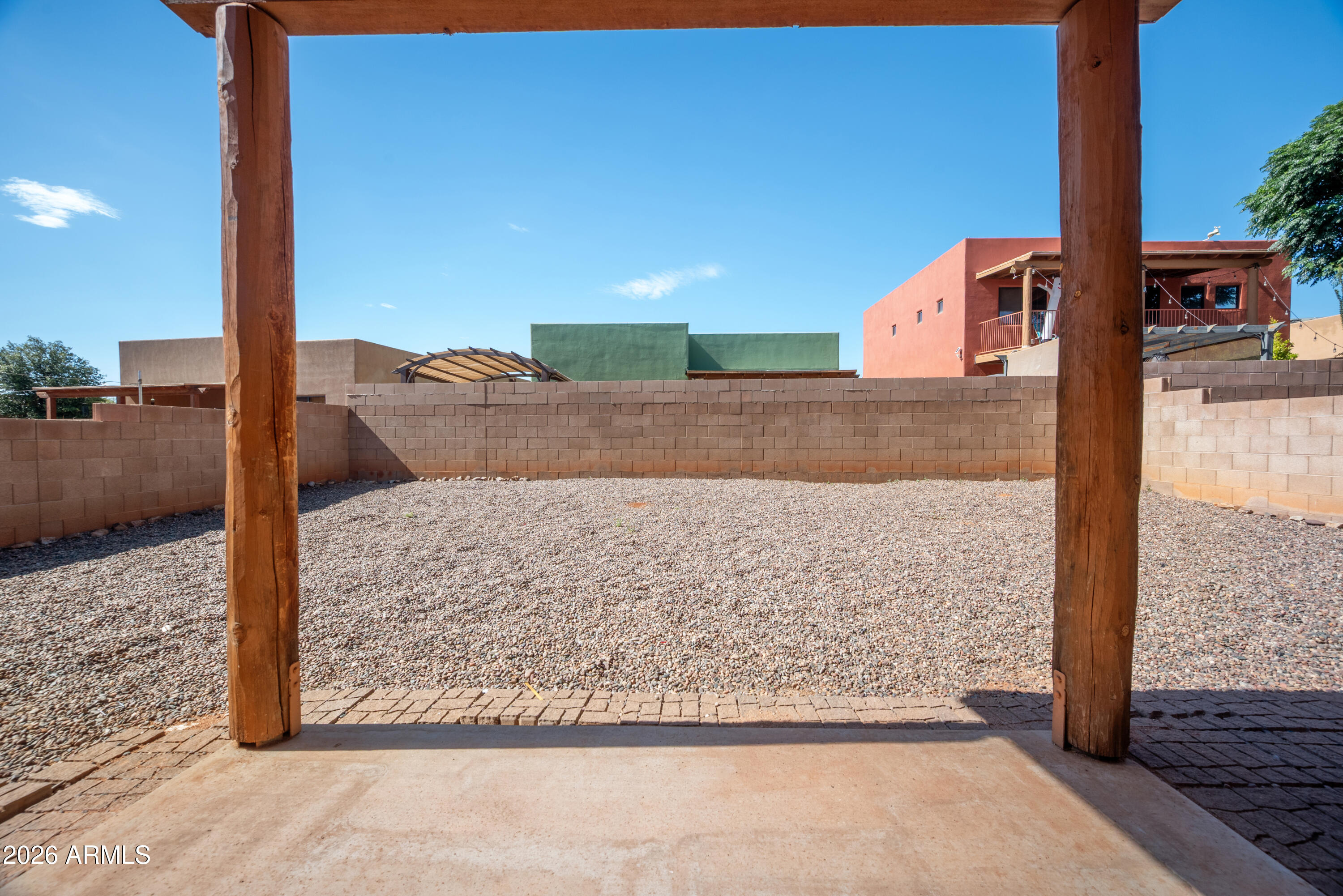 LEGENDS VALIENTE 2 - Residential