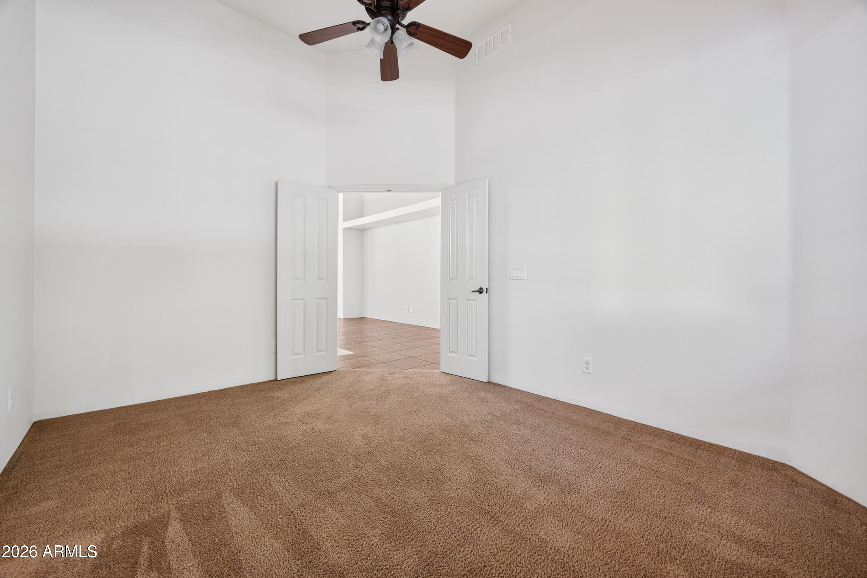 LEGENDS VALIENTE 2 - Residential