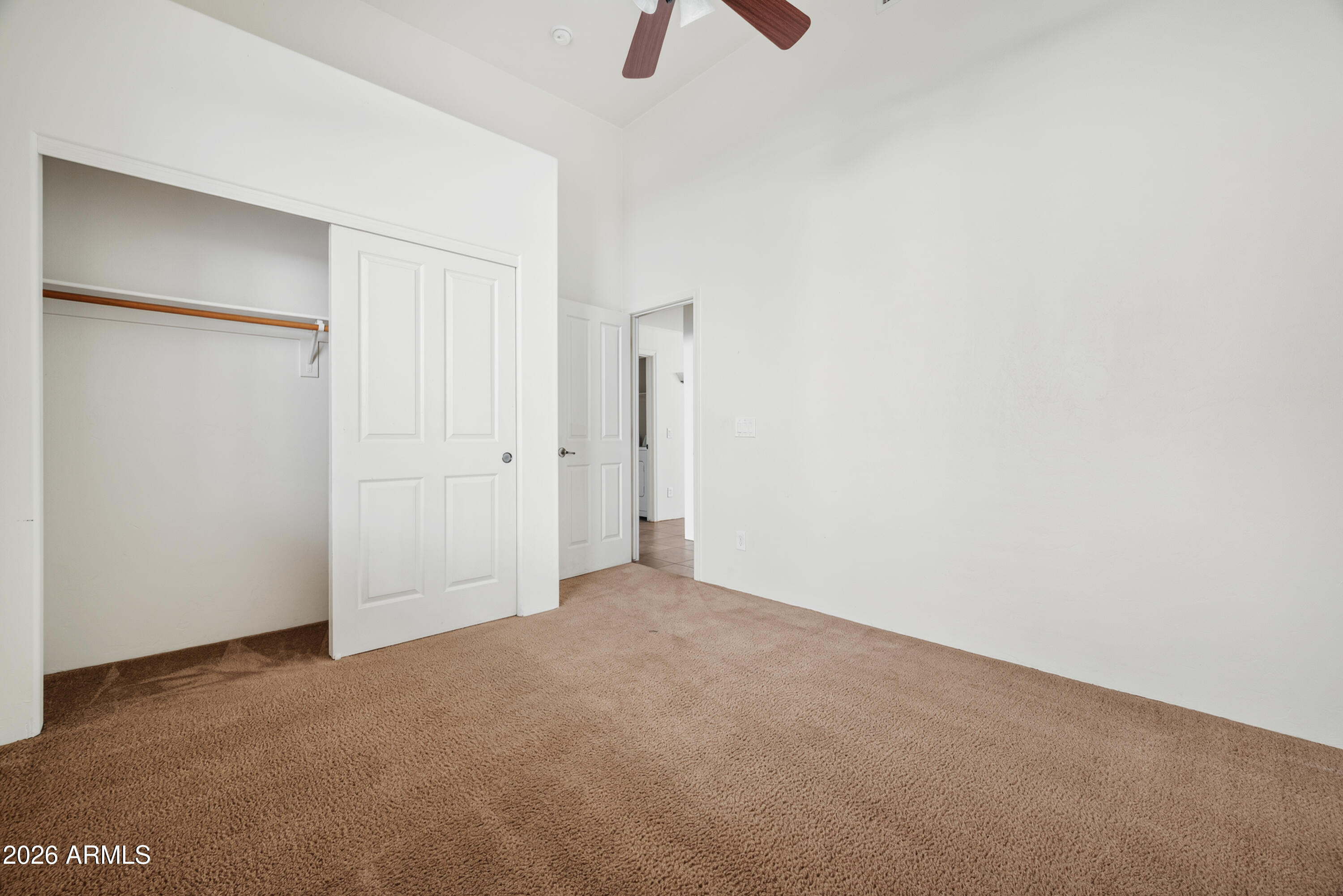LEGENDS VALIENTE 2 - Residential