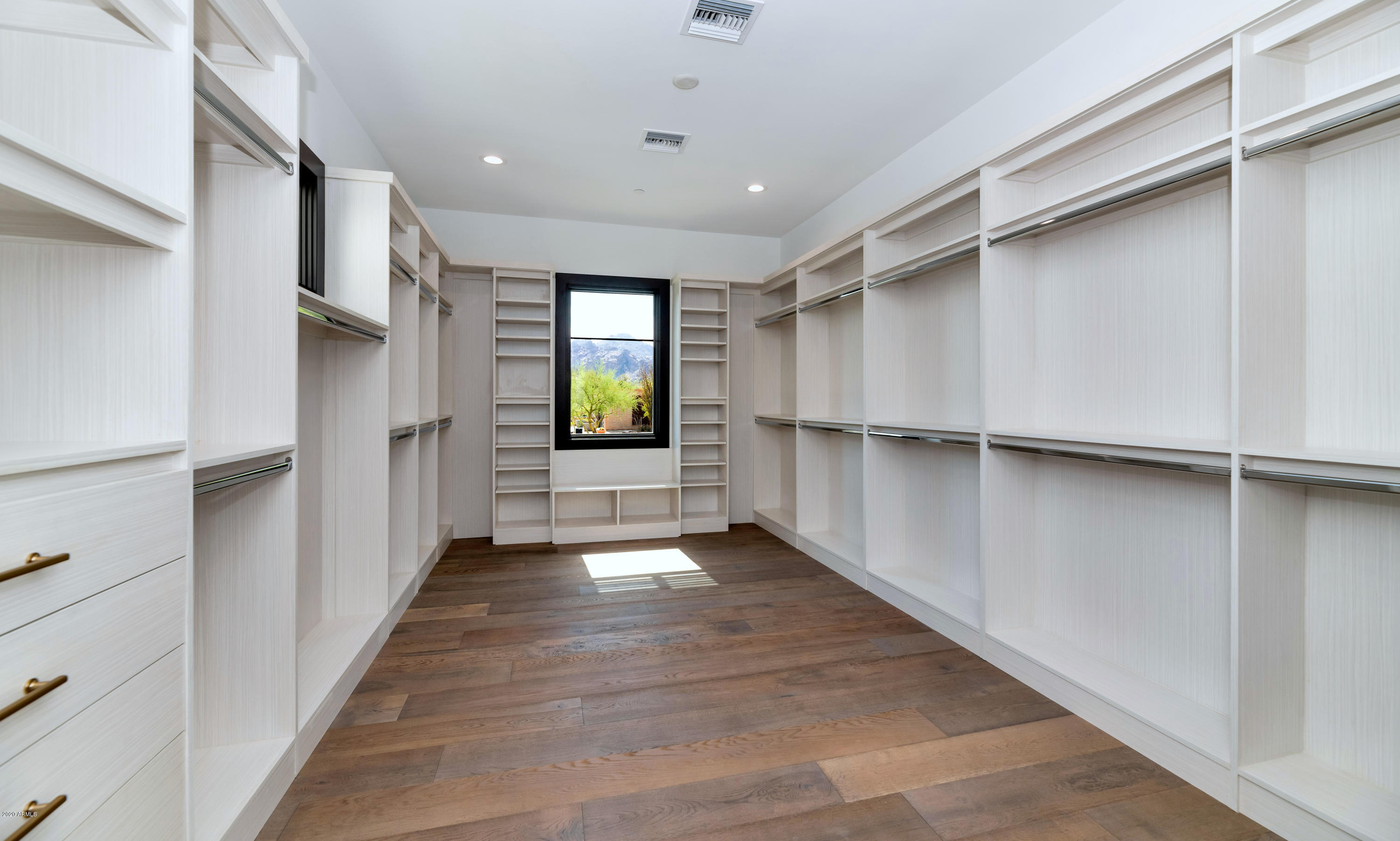ARROYO HEIGHTS - Residential