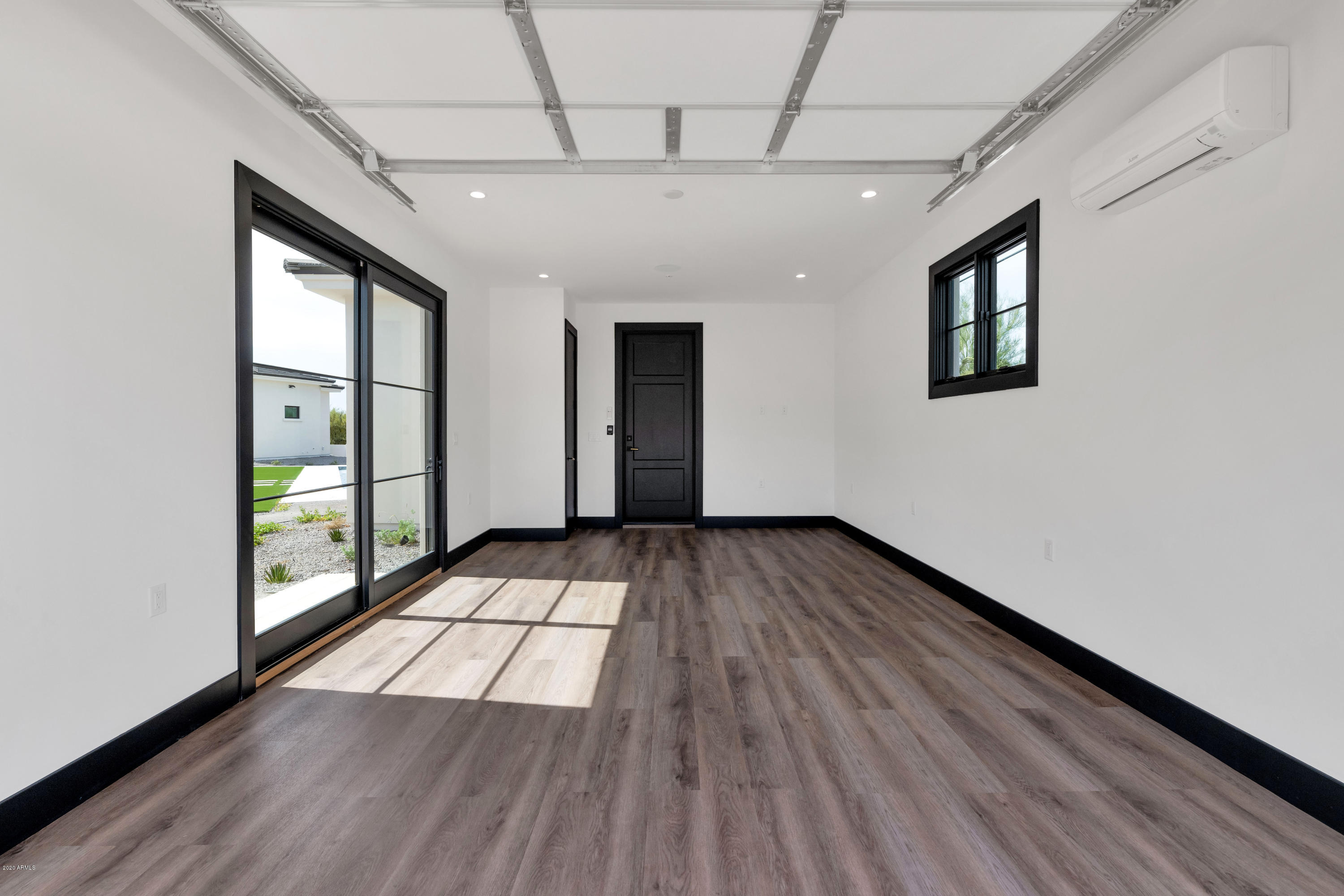 ARROYO HEIGHTS - Residential