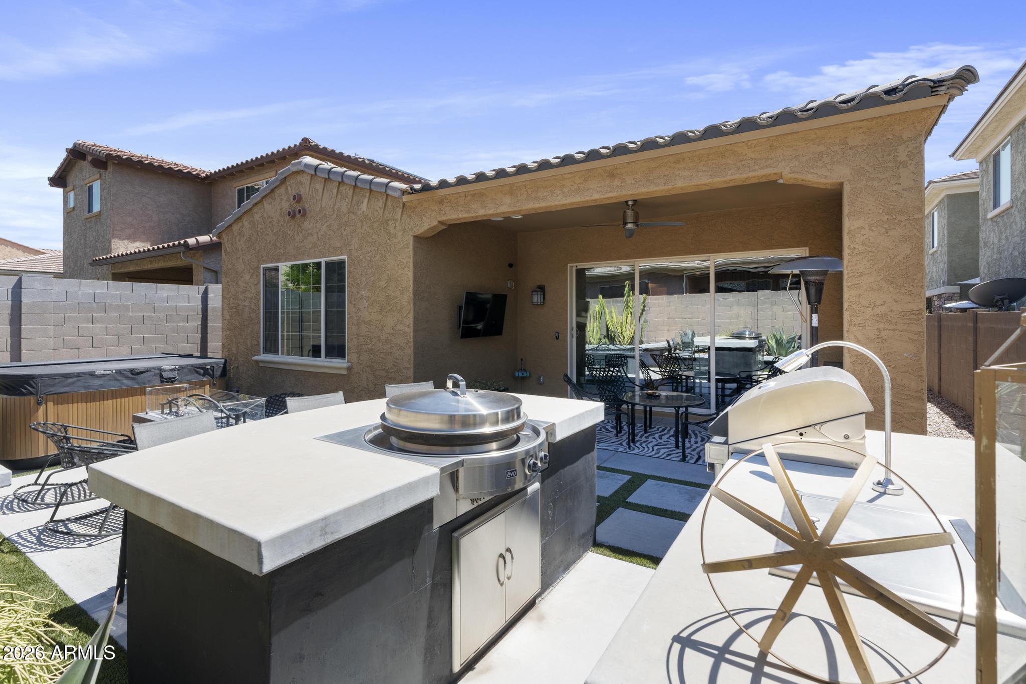 DESERT RIDGE SUPERBLOCK 7 NORTH PARCEL 2 - Residential