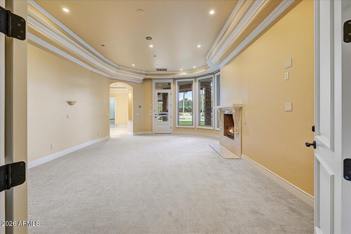 PARADISE VALLEY COUNTRY ESTATES - Residential
