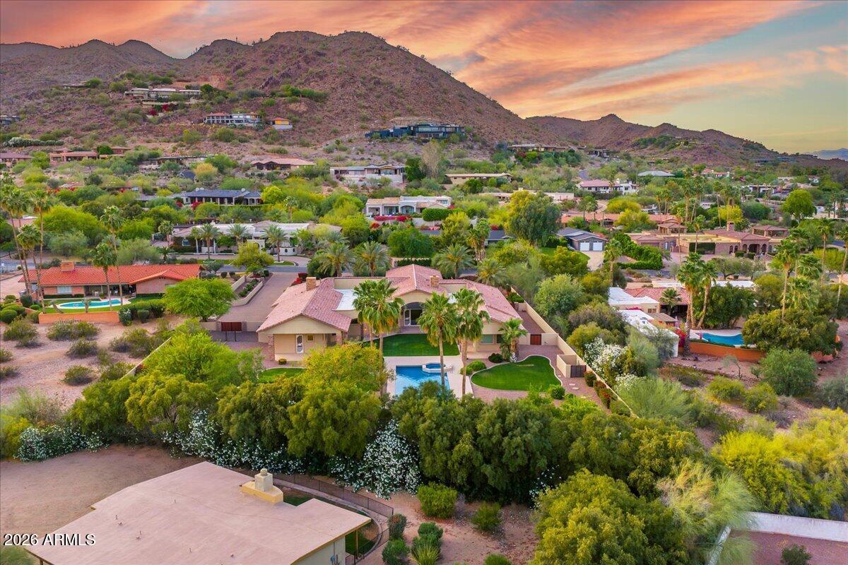 PARADISE VALLEY COUNTRY ESTATES - Residential