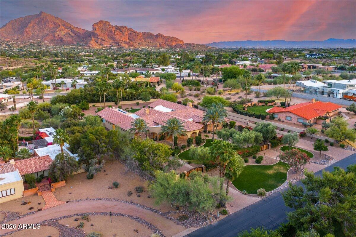 PARADISE VALLEY COUNTRY ESTATES - Residential