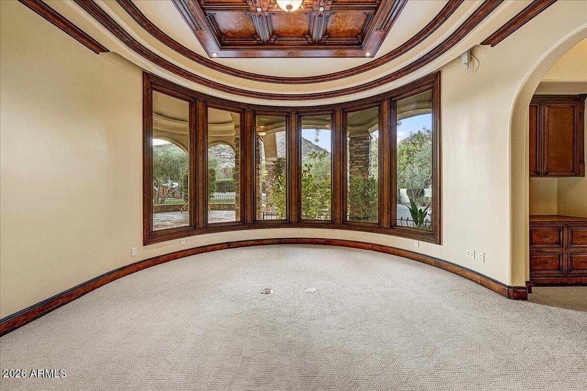 PARADISE VALLEY COUNTRY ESTATES - Residential
