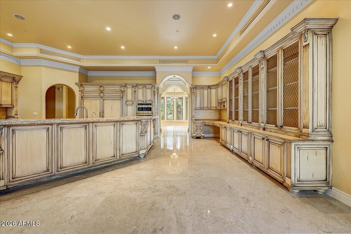 PARADISE VALLEY COUNTRY ESTATES - Residential