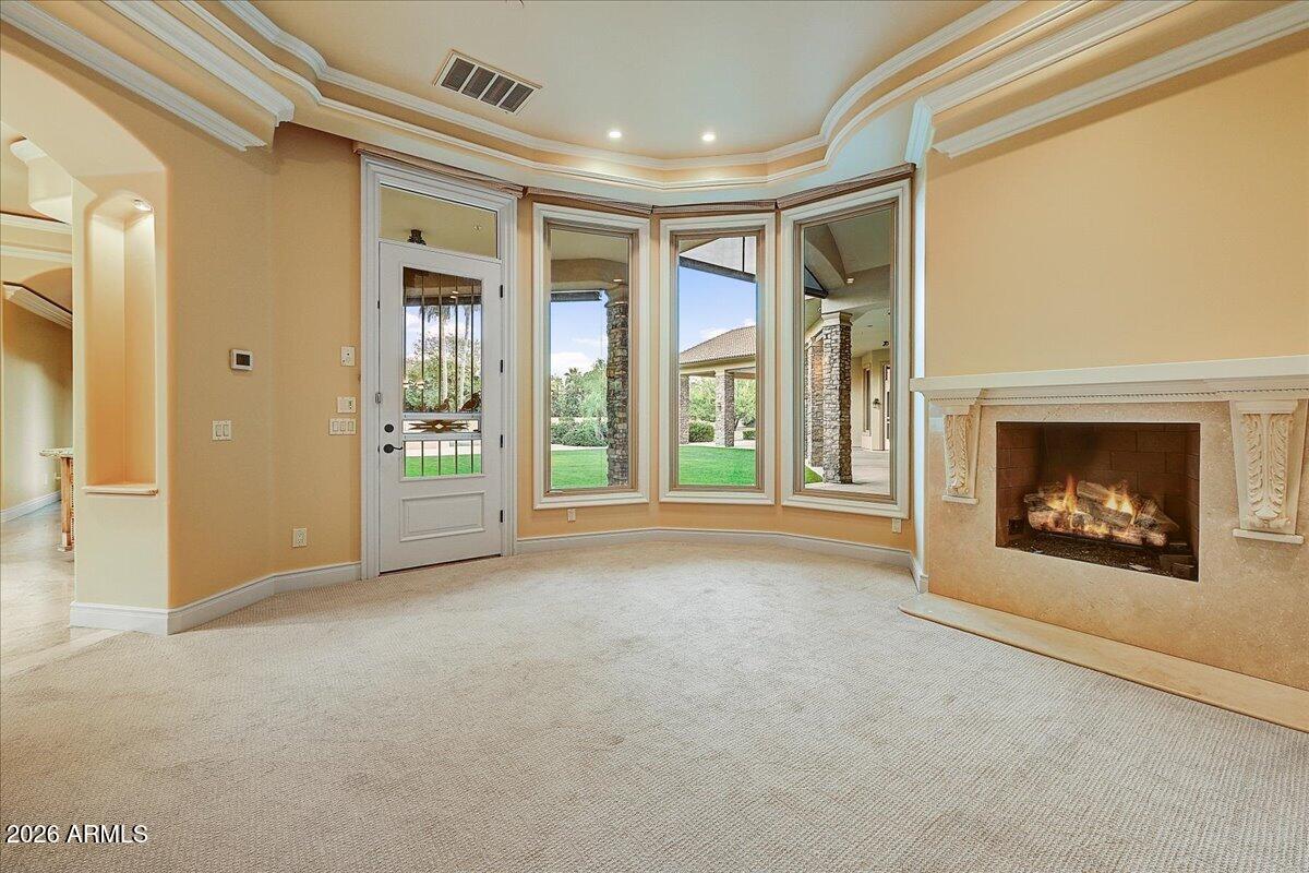 PARADISE VALLEY COUNTRY ESTATES - Residential