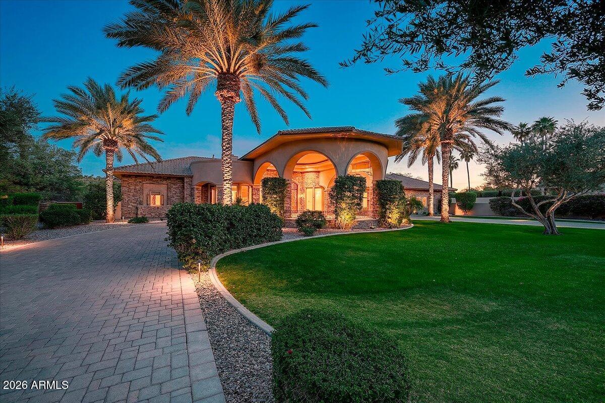 PARADISE VALLEY COUNTRY ESTATES - Residential