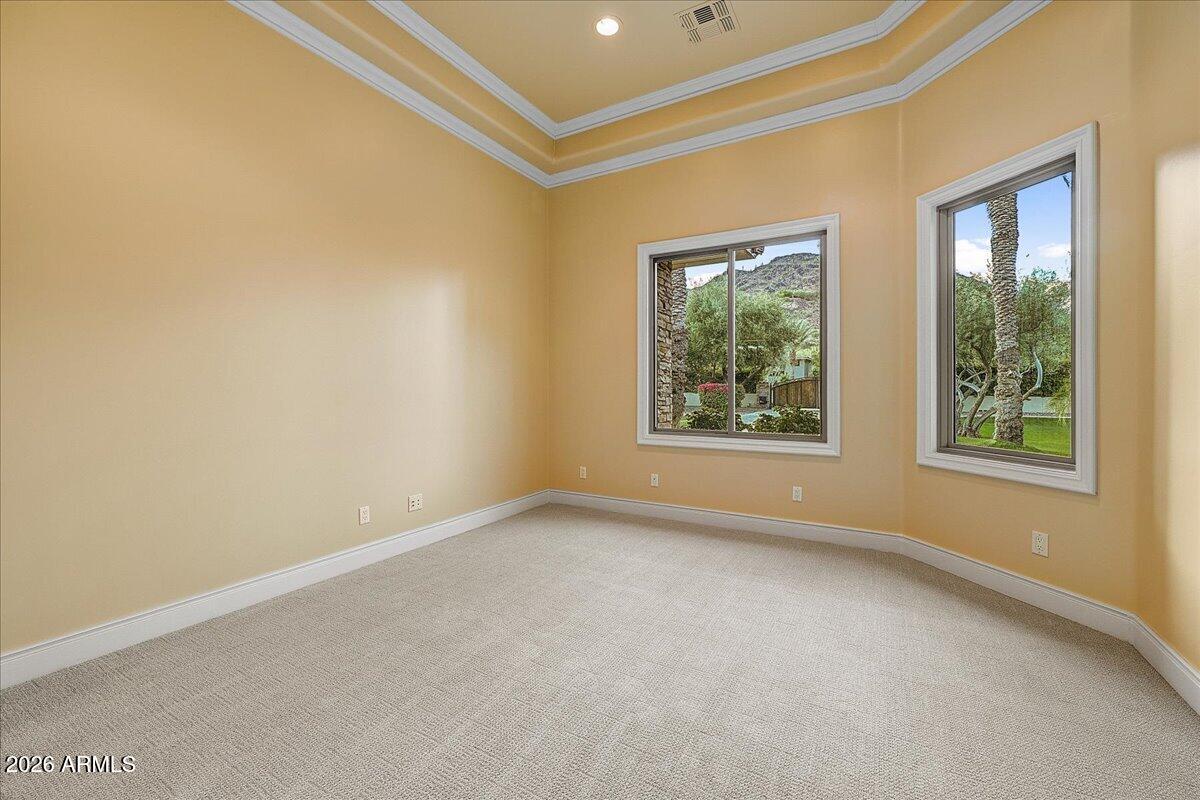 PARADISE VALLEY COUNTRY ESTATES - Residential