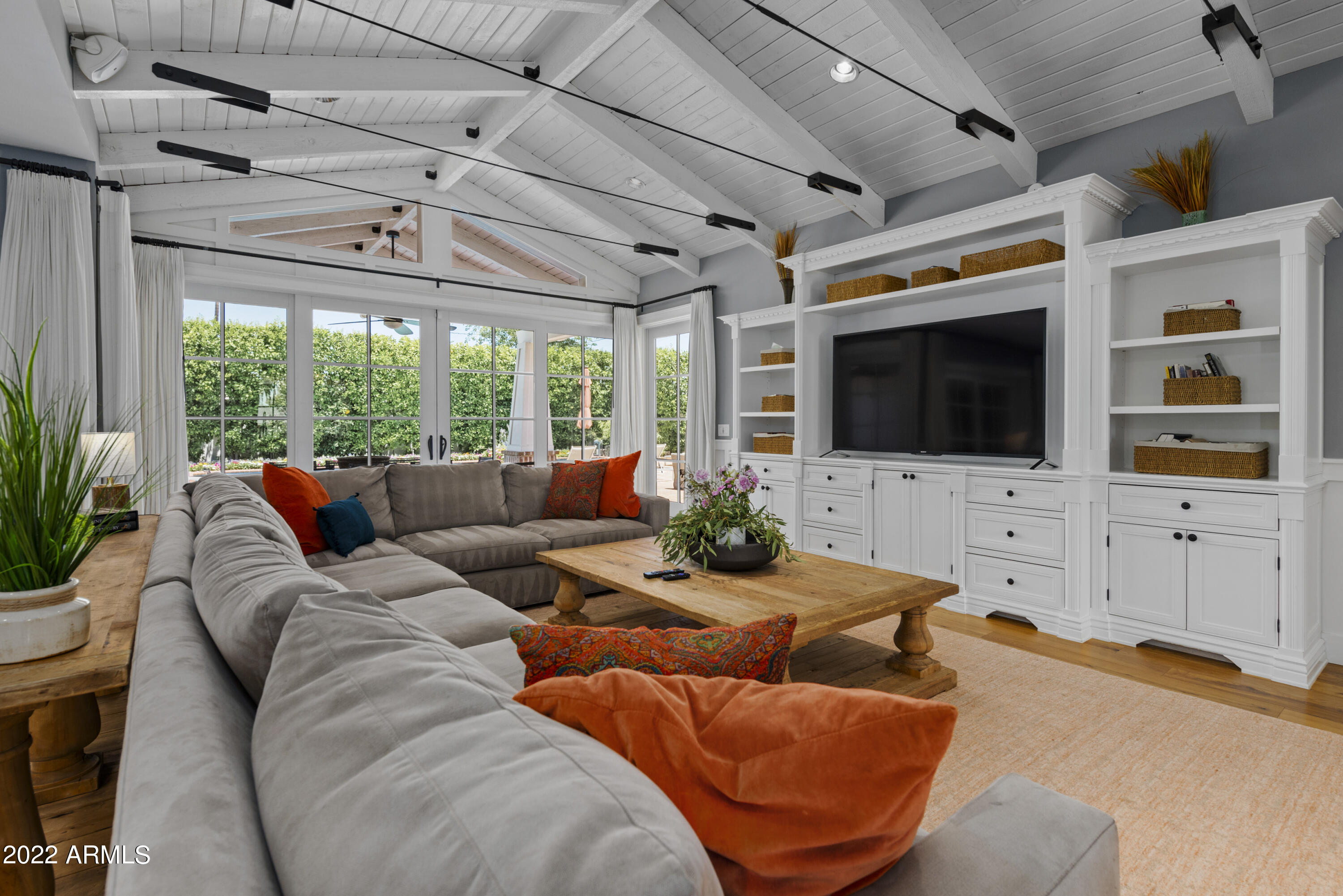 PICKWICK ACRES - Residential