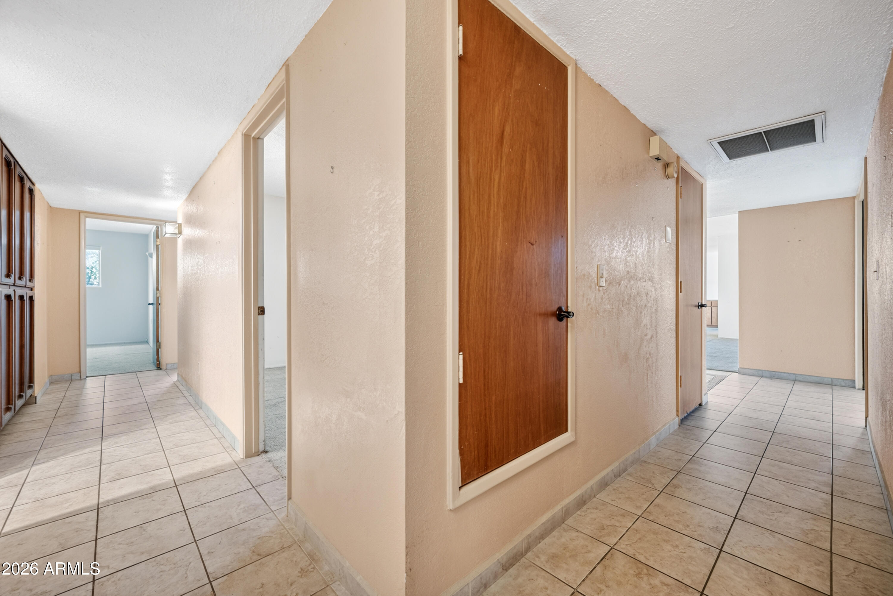 TOWN & COUNTRY ESTATES 6 - Residential