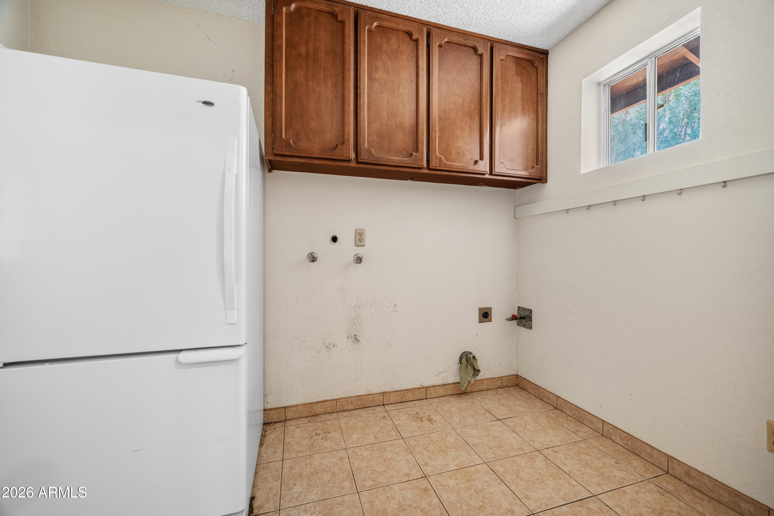 TOWN & COUNTRY ESTATES 6 - Residential