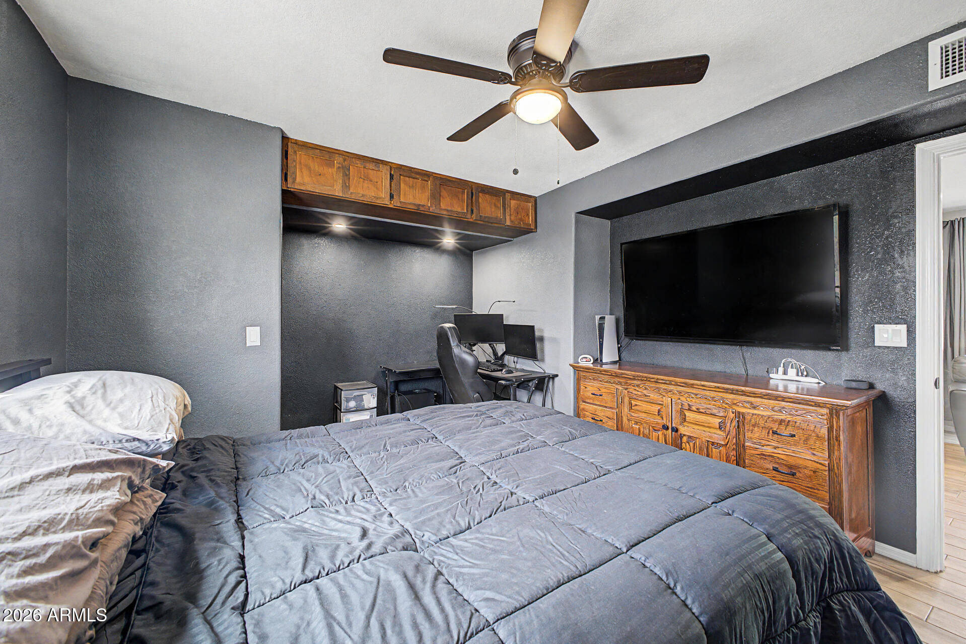S25 T1N R8E - Residential