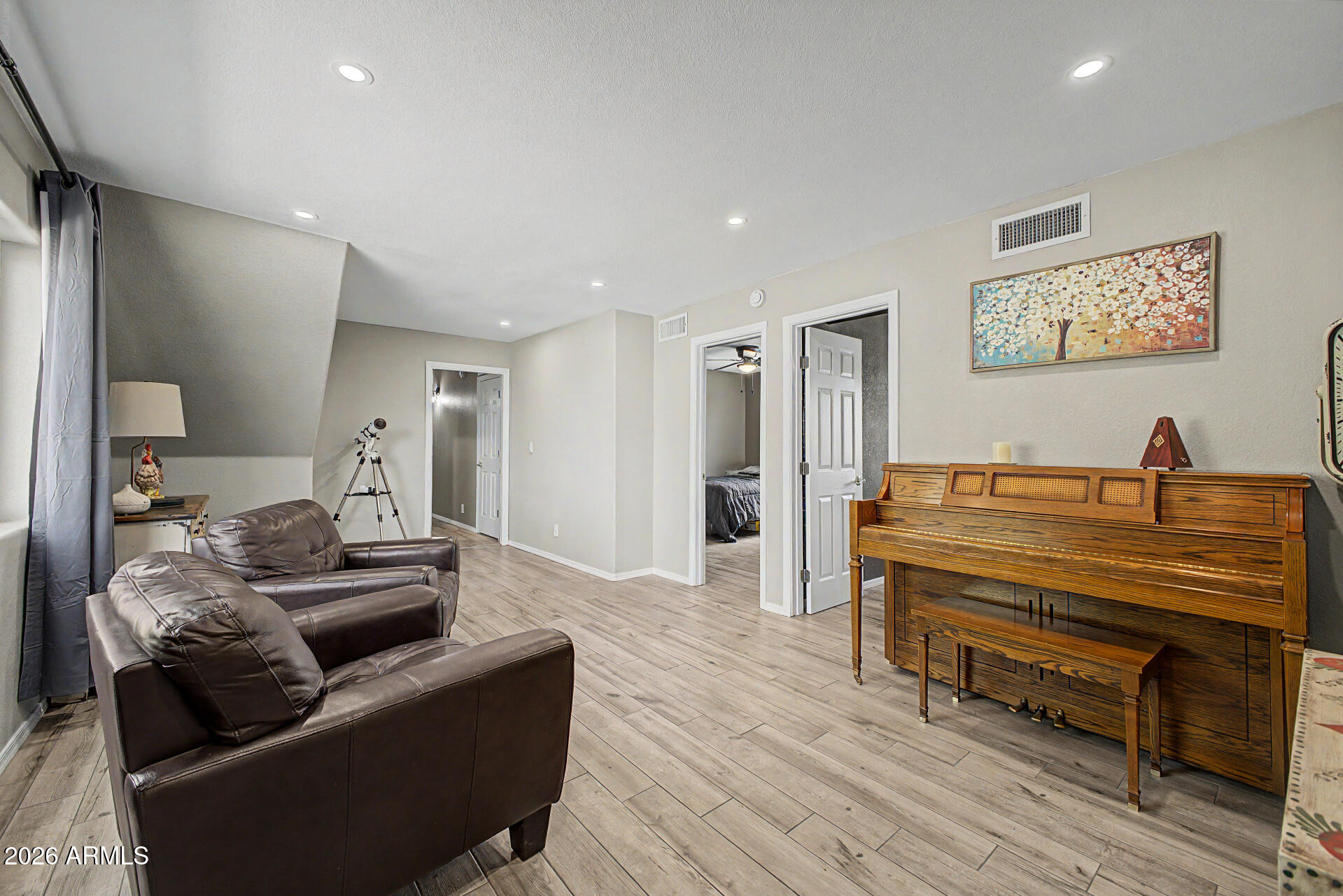 S25 T1N R8E - Residential