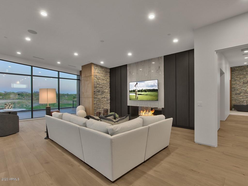 DESERT MOUNTAIN - Residential